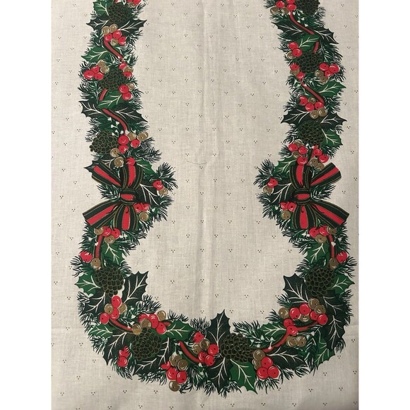 SunWeave Tablecloth Red Holly Christmas Vtg Rectangle Winter Pinecones 60 X 100" - Picture 4 of 11